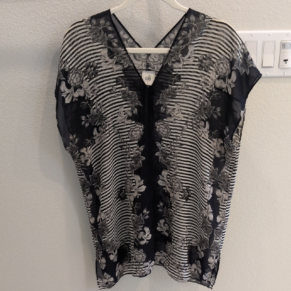 CAbi Black and White Graphic Sleeveless Blouse